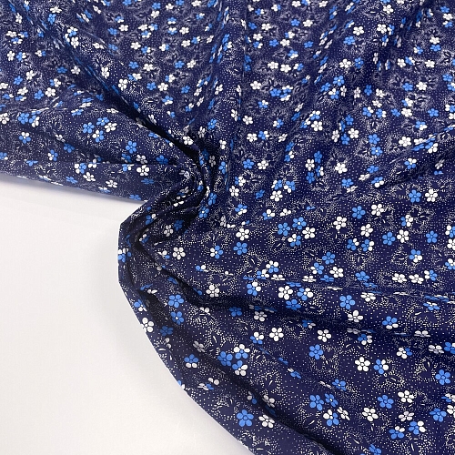 Плательный хлопок цветочки на тёмно-синем 52166